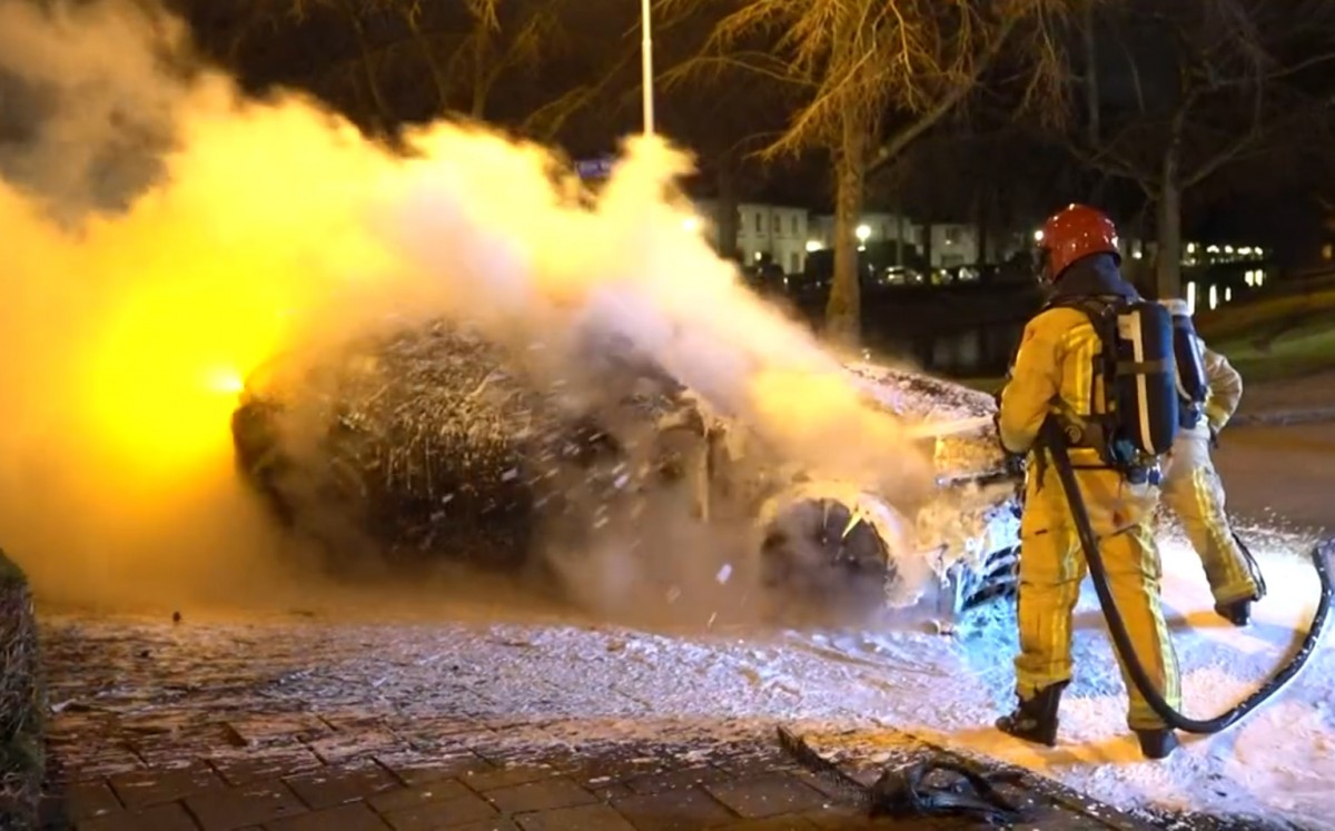 een Lamborghini in brand
