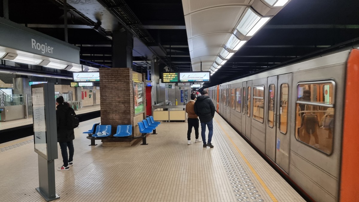 het metrostation Rogier