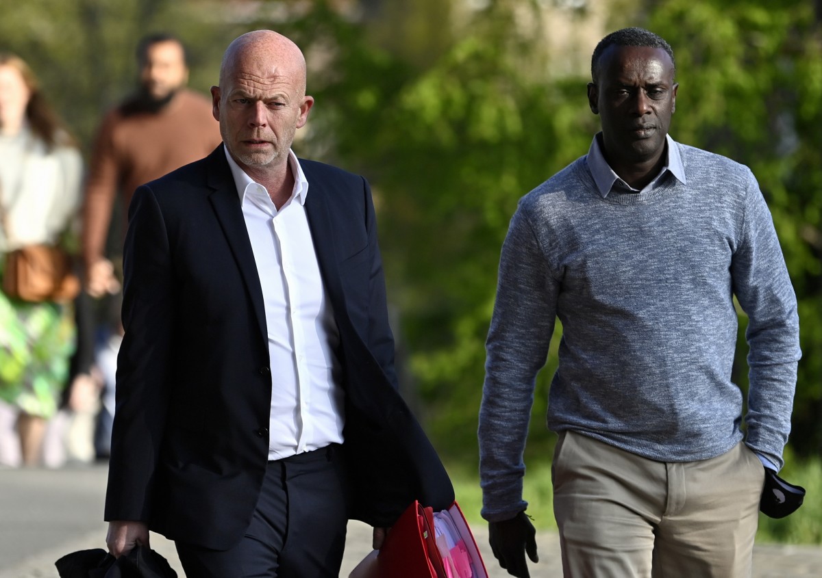 advocaat Sven Mary en de vader van Sanda Dia