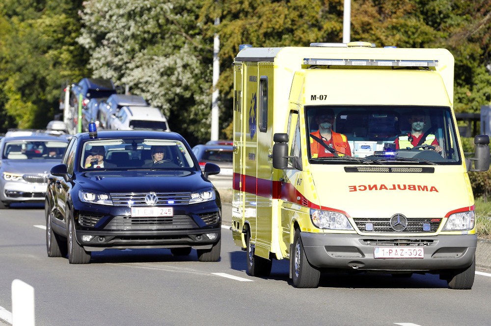 een ambulance op de weg