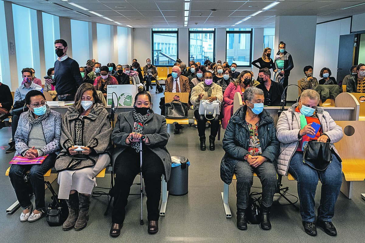Metissen bij de rechtbank