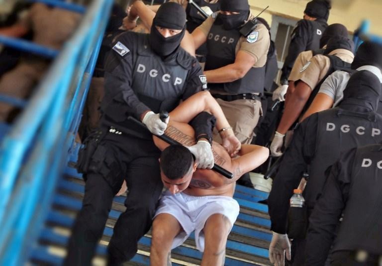 in de gevangenis van El Salvador