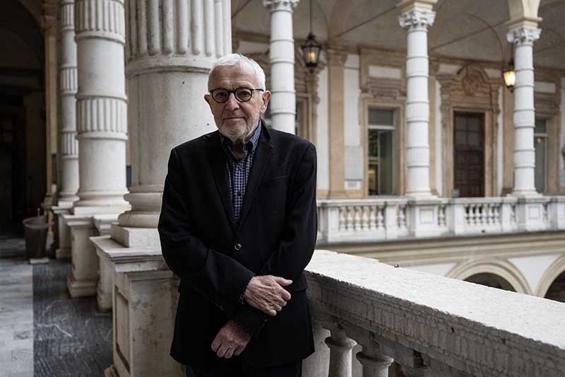 Francis Halzen 