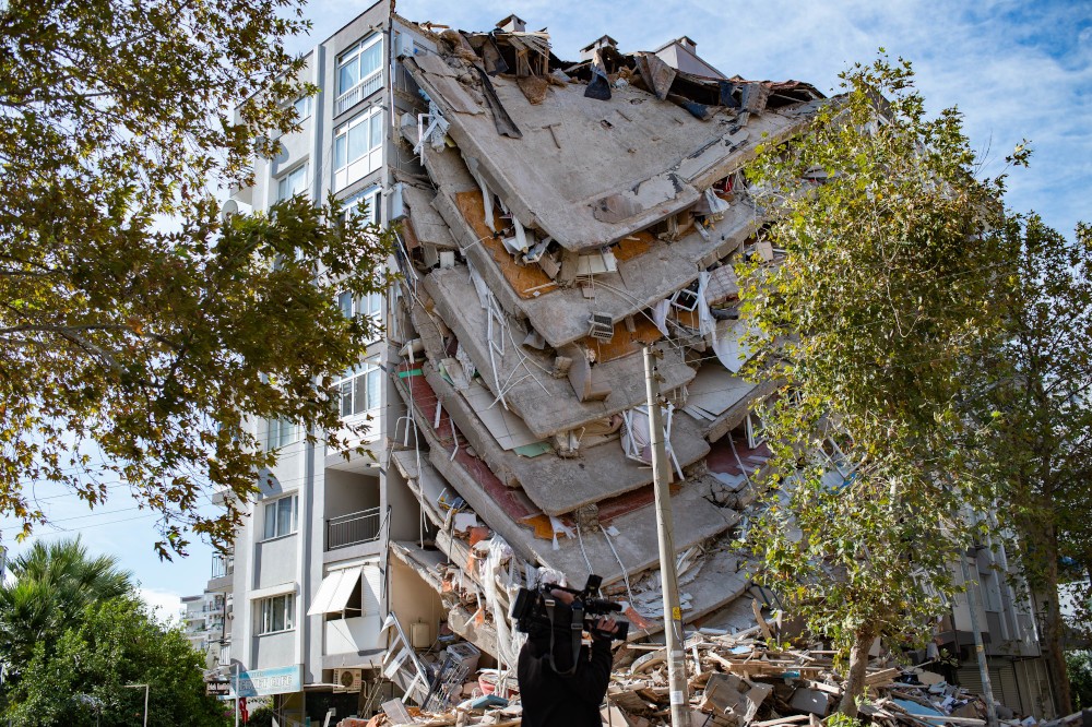 een gebouw dat aan het instorten is