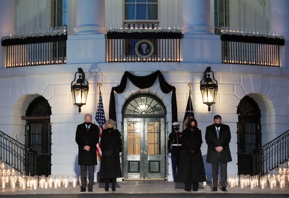 Joe Biden en anderen herdenken doden