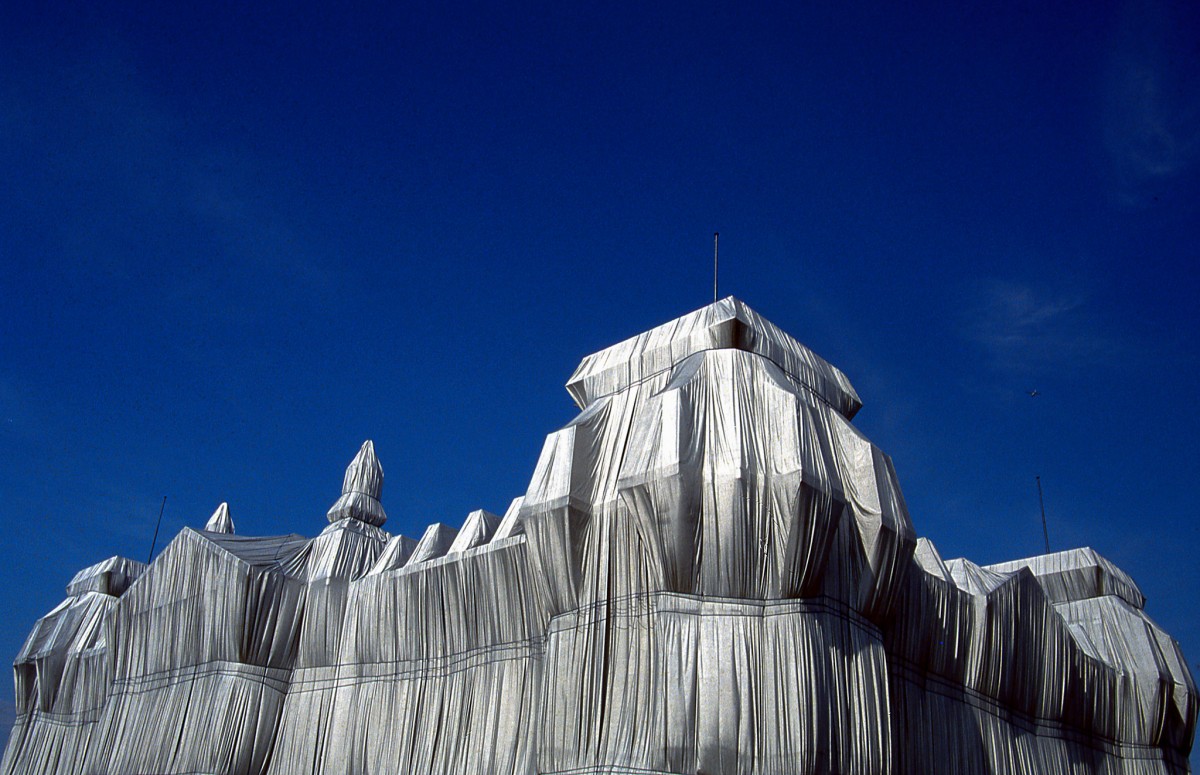 De Reichstag, ingepakt in doeken