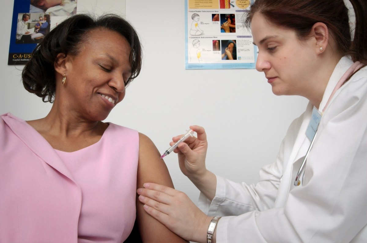 Iedereen krijgt een gratis vaccin tegen corona